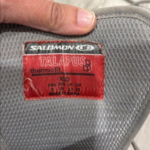 Salomon Vibrant Red and Gray Winter snowboard boots size 3 kids - Picture 5 of 7